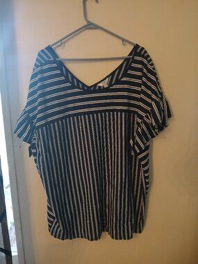 Terra and Sky women's dark blue and white striped blouse Size 2X